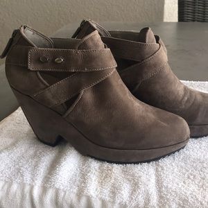 EILEEN FISHER WEDGE BOOTIES